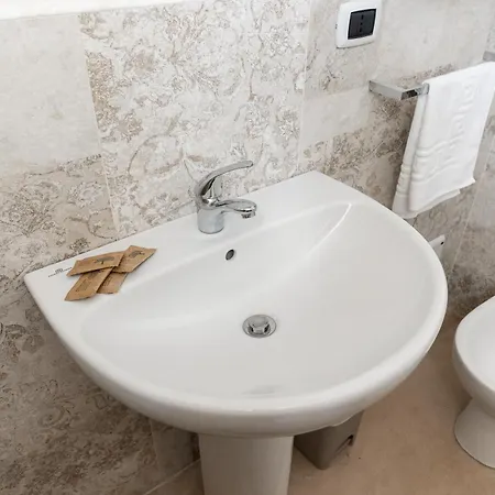 Monolocale Confort Apartmán Alezio