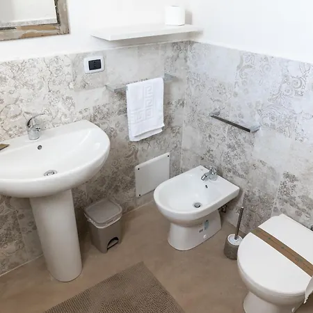 Monolocale Confort Apartmán Alezio